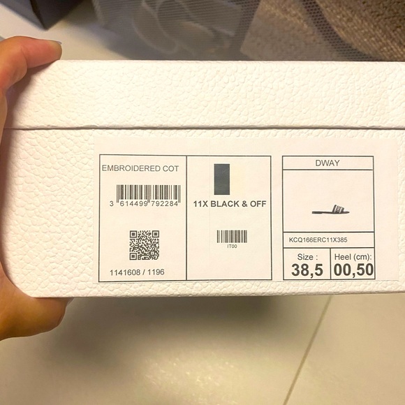 Christian Dior Dway sandals *Authentic* - Picture 6 of 15